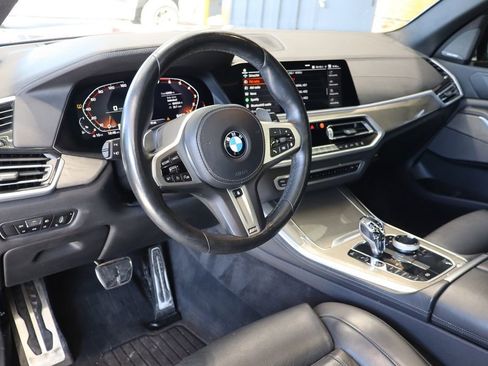 Used 2022 BMW X5 M50i w/ Executive Package image 25