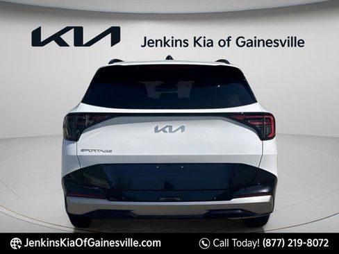 New 2026 Kia Sportage SX FWD image 4
