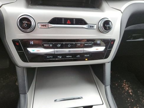 Used 2021 Ford Explorer XLT w/ Class III Trailer Tow Package image 16