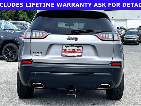 Used 2020 Jeep Cherokee Latitude Plus AWD/4WD image 4