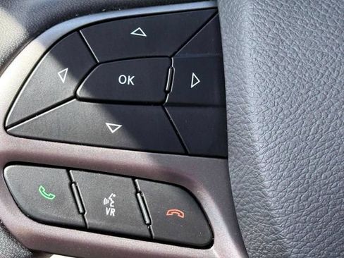 Certified 2022 Jeep Cherokee Limited AWD/4WD image 22