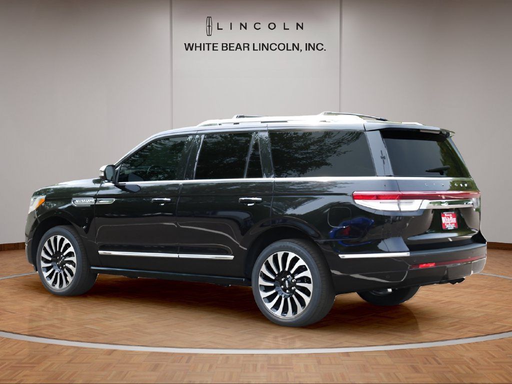 Used 2024 Lincoln Navigator Black Label AWD/4WD image 7