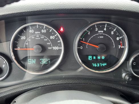 Used 2016 Jeep Wrangler Unlimited Sport w/ Quick Order Package 24S AWD/4WD image 28