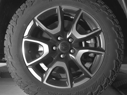 Used 2025 Jeep Compass Trailhawk AWD/4WD image 13