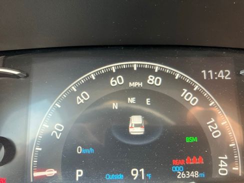 Used 2025 Toyota RAV4 XLE FWD image 9