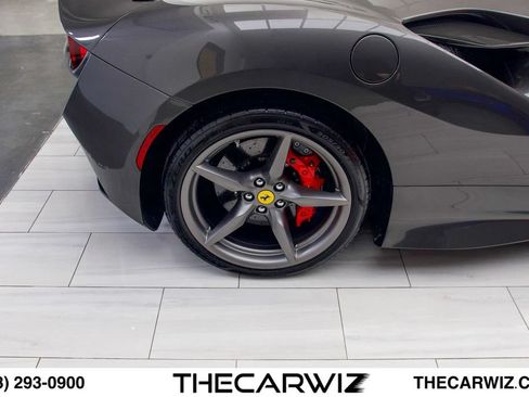 Used 2022 Ferrari F8 Tributo RWD image 35