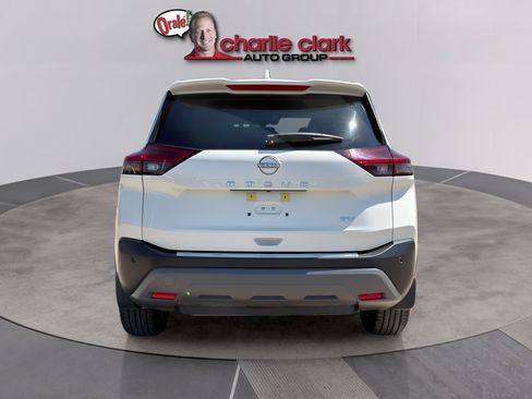 Used 2023 Nissan Rogue SV FWD image 5