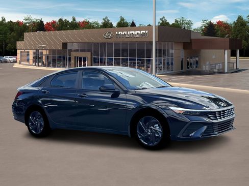 New 2026 Hyundai Elantra Sport FWD image 10