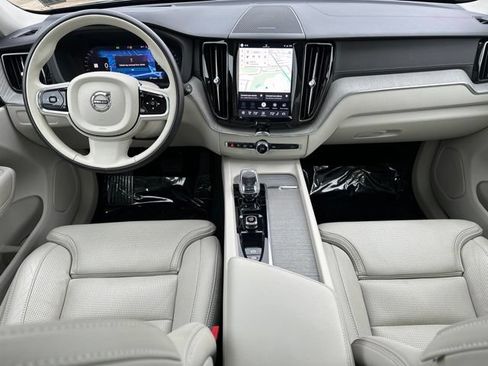 Certified 2024 Volvo XC60 B5 Ultimate w/ Climate Package AWD/4WD image 16