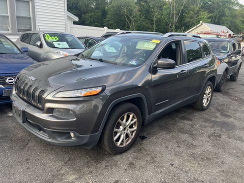 Used 2014 Jeep Cherokee Latitude FWD image 1