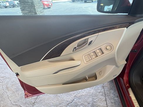 Used 2014 Buick LaCrosse Leather FWD image 20