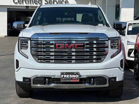 New 2026 GMC Sierra 1500 Denali w/ Technology Package image 3