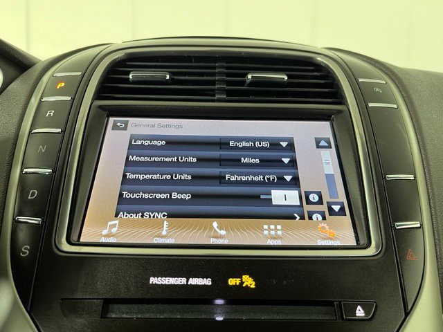 Used 2019 Lincoln Nautilus Premier AWD/4WD image 32
