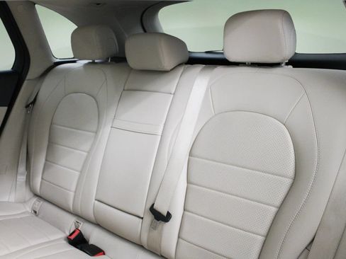 Used 2022 Mercedes-Benz GLC 300 image 25