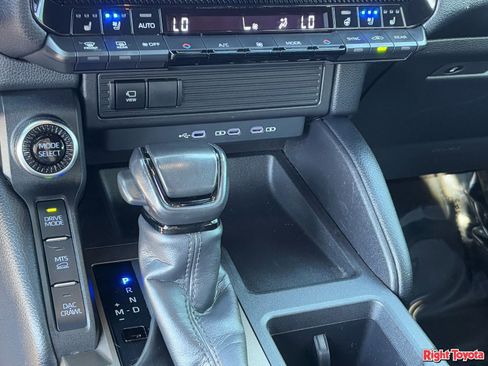 Certified 2024 Toyota Land Cruiser image 29