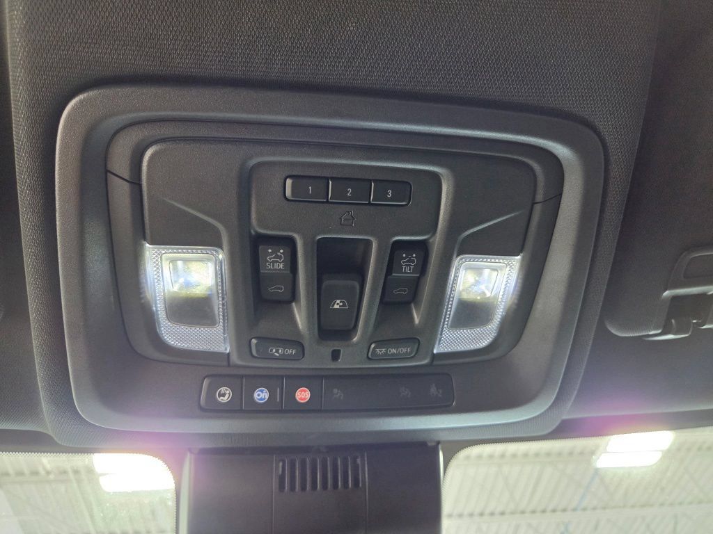 Used 2024 GMC Sierra 2500 AT4 w/ Technology Package AWD/4WD image 46