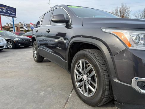Used 2018 GMC Acadia SLT image 2