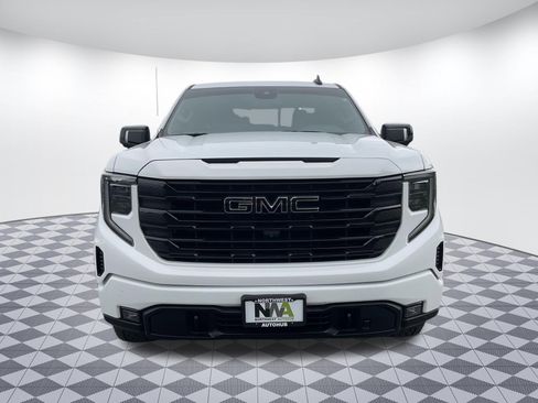 Used 2022 GMC Sierra 1500 Elevation w/ Elevation Premium Package AWD/4WD image 5