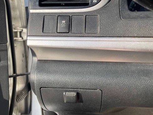 Used 2014 Toyota Camry SE w/ Fleet Convenience Package FWD image 34
