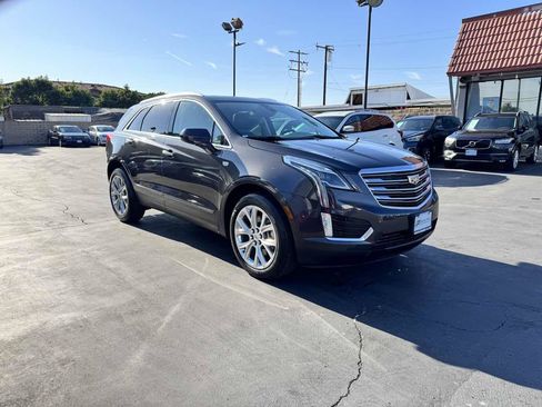 Used 2017 Cadillac XT5 Luxury w/ Driver Awareness Package FWD image 8