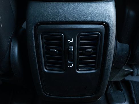 Used 2025 Dodge Durango GT RWD image 28