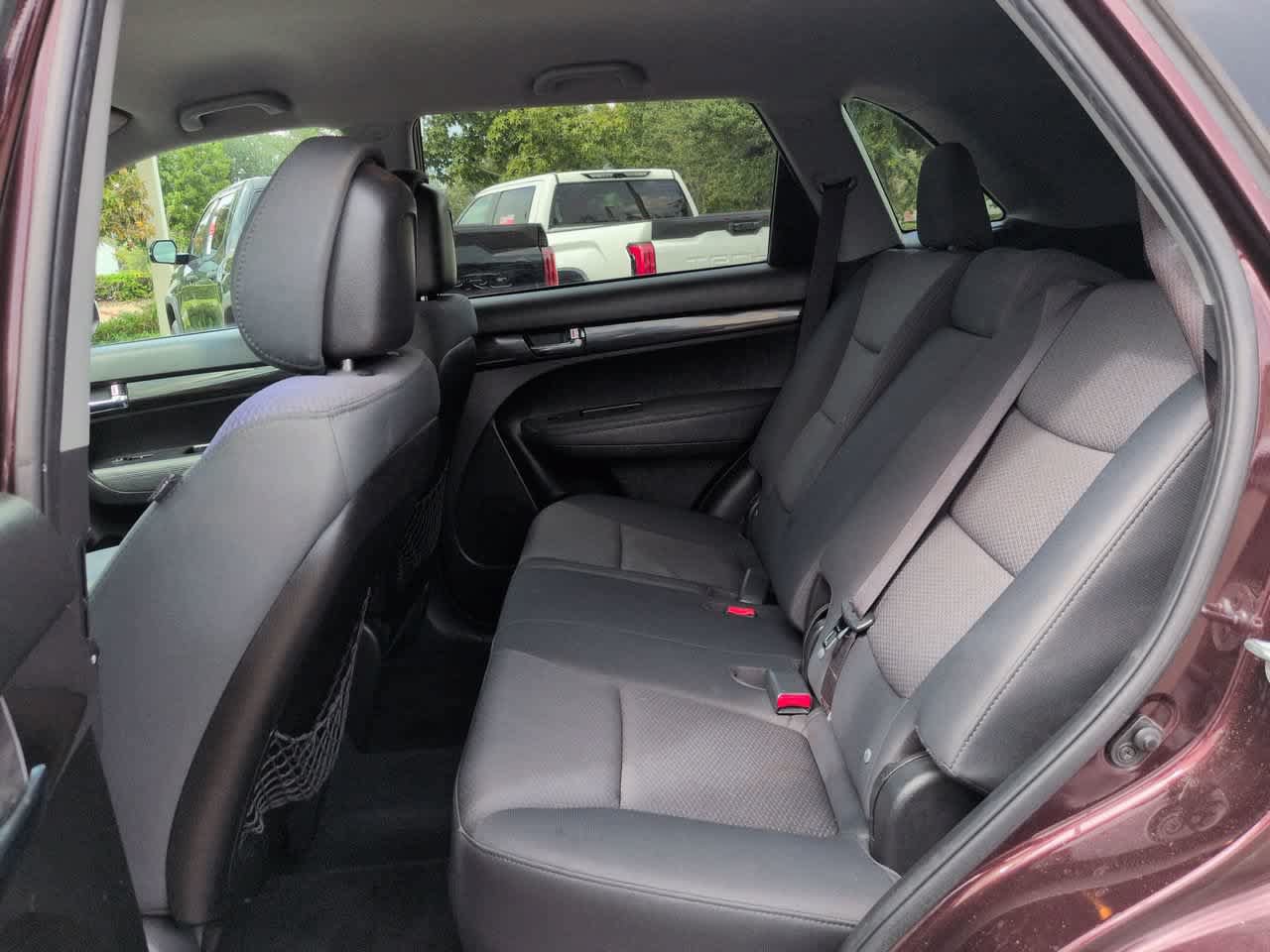 Used 2012 Kia Sorento LX w/ Convenience Pkg FWD image 14