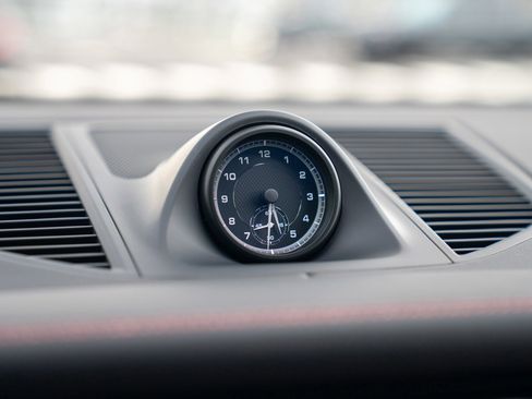 New 2026 Porsche Macan AWD/4WD image 17