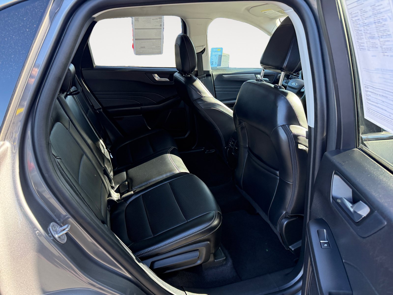 Used 2022 Ford Escape Titanium AWD/4WD image 18