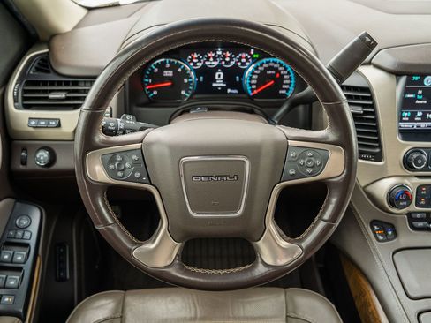 Used 2020 GMC Yukon XL Denali w/ Open Road Package RWD image 34