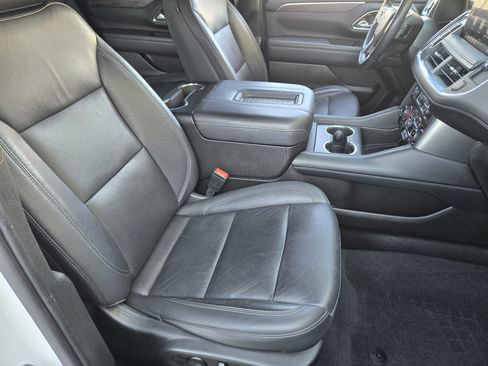 Used 2021 Chevrolet Tahoe Z71 w/ Luxury Package image 20