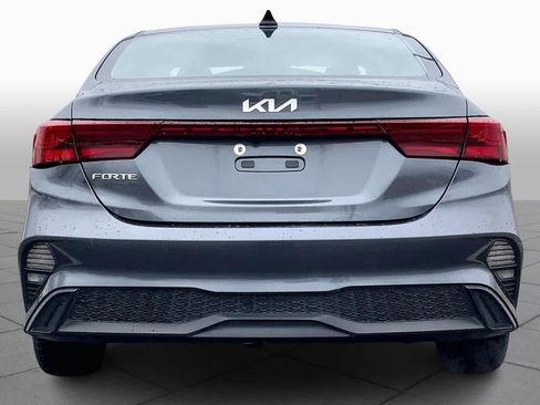 Used 2022 Kia Forte LXS image 4