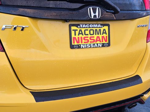 Used 2018 Honda Fit Sport image 27