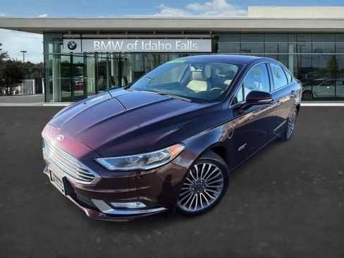 Used 2017 Ford Fusion Energi SE image 4