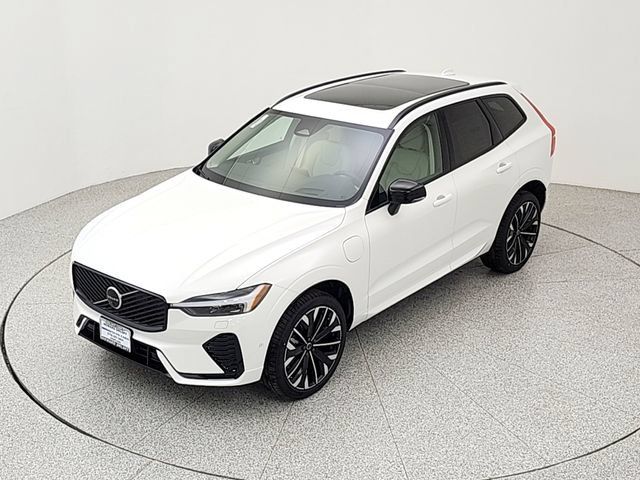 New 2026 Volvo XC60 T8 Ultra w/ Protection Package Premier AWD/4WD image 13