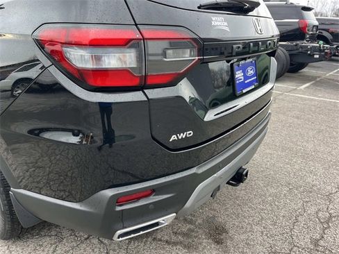 Used 2023 Honda Pilot Elite image 10