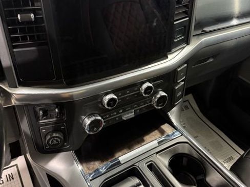 Used 2021 Ford F150 Lariat w/ Equipment Group 502A High image 19