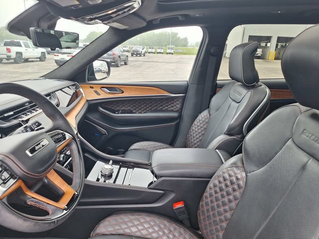 Used 2023 Jeep Grand Cherokee L Summit AWD/4WD image 43