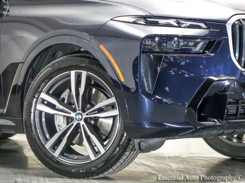 Used 2024 BMW X7 xDrive40i w/ M Sport Package image 3