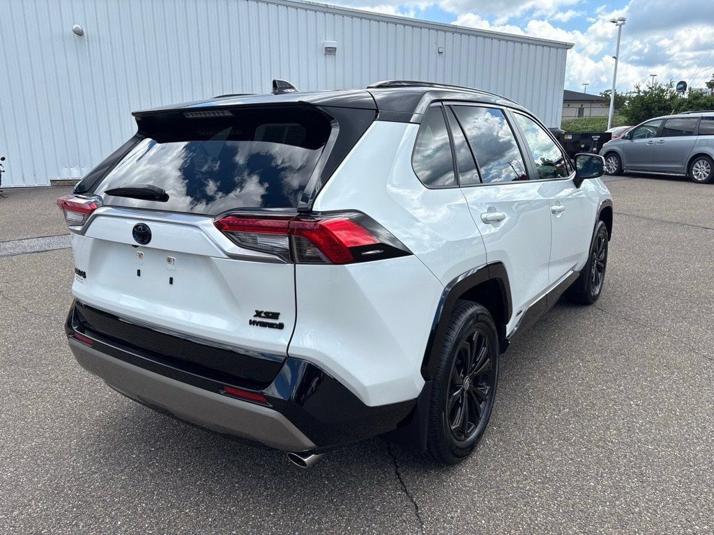 Certified 2023 Toyota RAV4 XSE w/ XSE Grade Weather Package AWD/4WD image 7