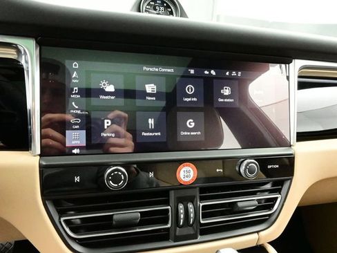 New 2026 Porsche Macan S image 10