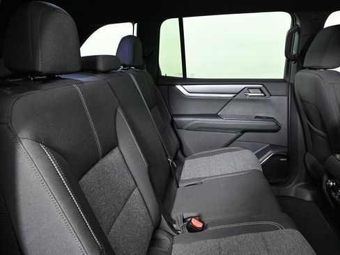 New 2025 GMC Acadia Elevation image 22