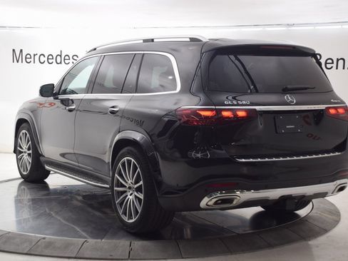 New 2025 Mercedes-Benz GLS 580 4MATIC image 4