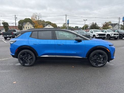 New 2025 Chevrolet Equinox EV RS image 5