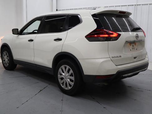 Used 2020 Nissan Rogue S image 8
