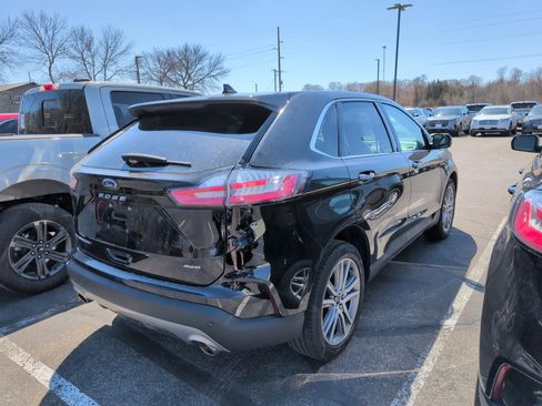 Used 2023 Ford Edge Titanium w/ Equipment Group 301A image 4