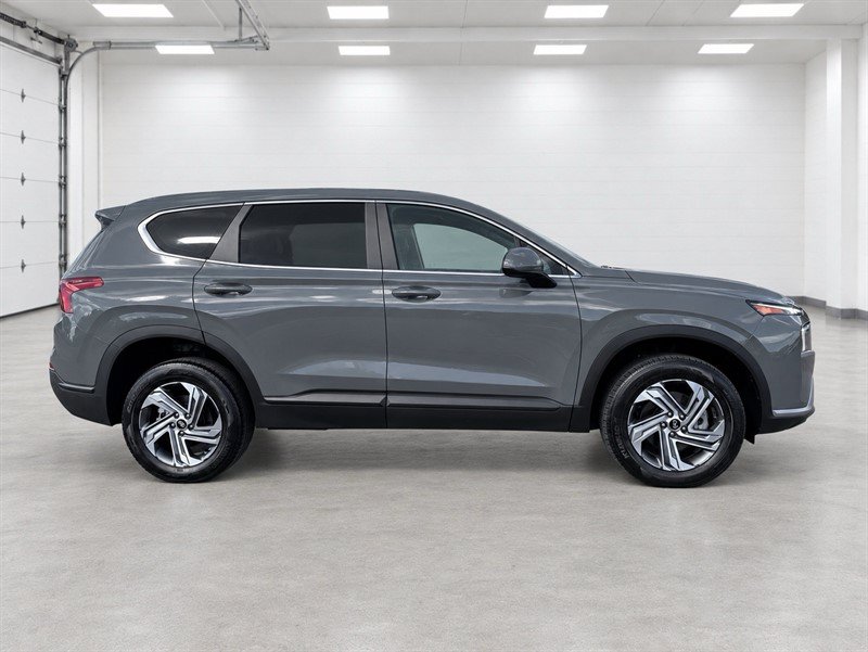 Used 2023 Hyundai Santa Fe SE AWD/4WD image 3