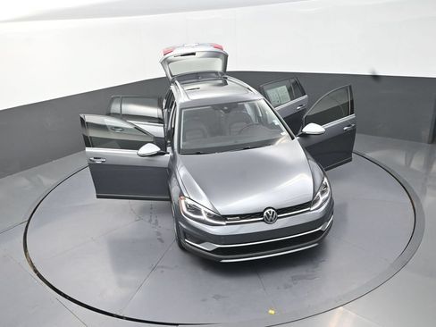 Used 2018 Volkswagen Golf Alltrack SEL AWD/4WD image 33