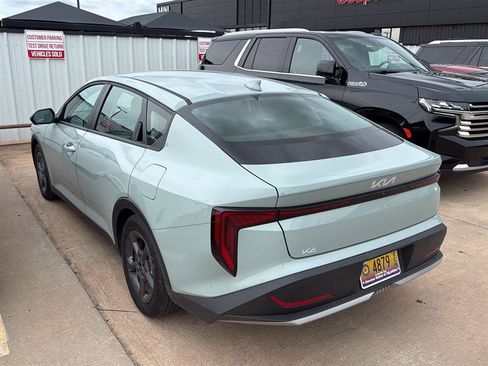 Used 2025 Kia K4 FWD image 11