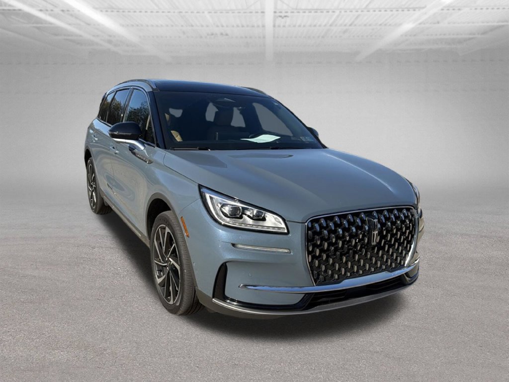 Used 2023 Lincoln Corsair Reserve w/ Equipment Group 202A AWD/4WD image 8