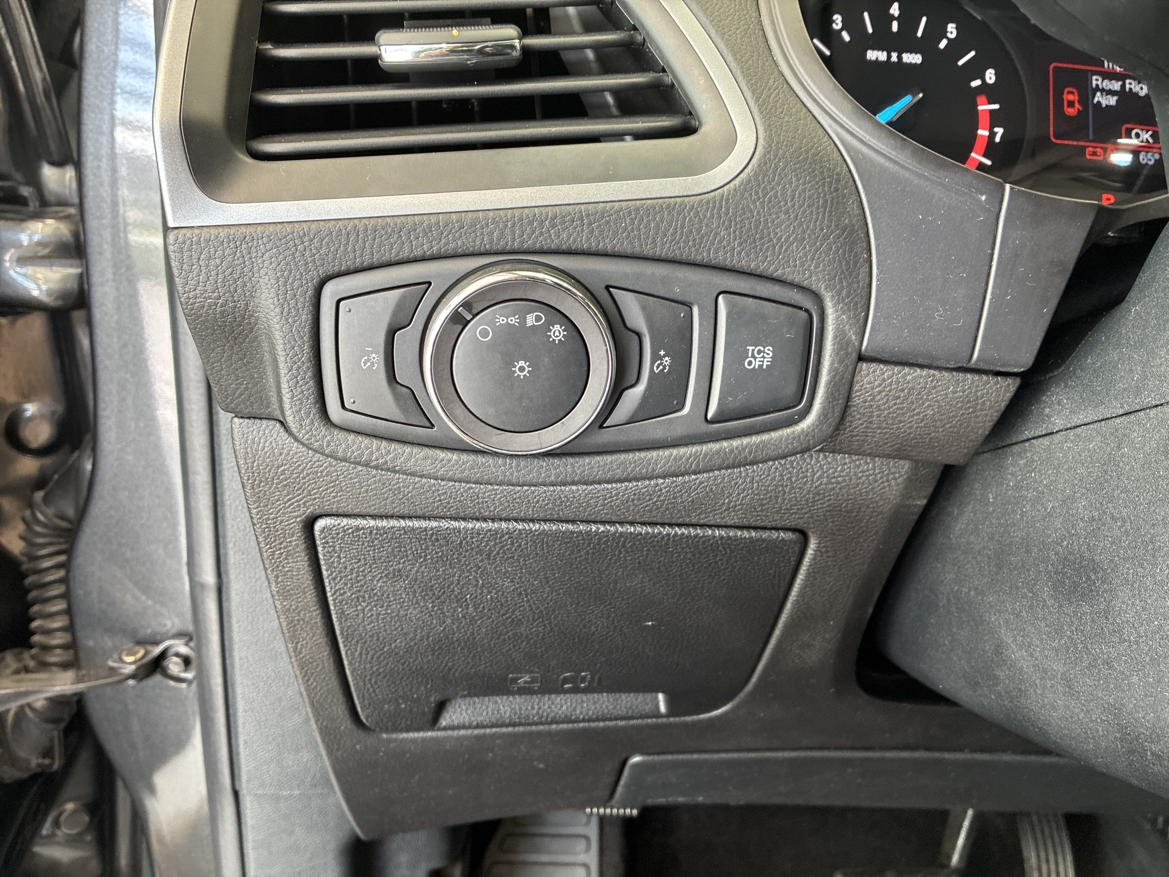 Used 2019 Ford Edge SE AWD/4WD image 20